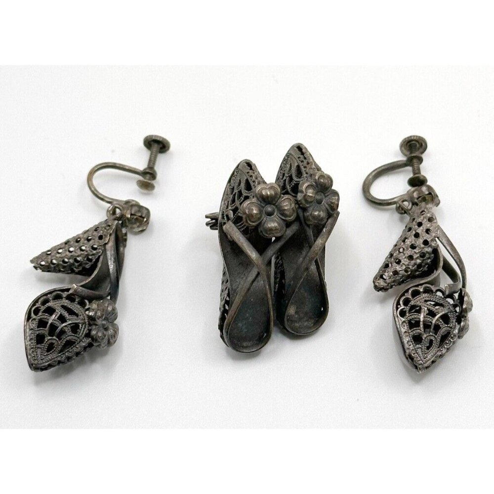 Unusual Filigree Floral Shoe Pin Brooch & Screw‎ Back Earrings